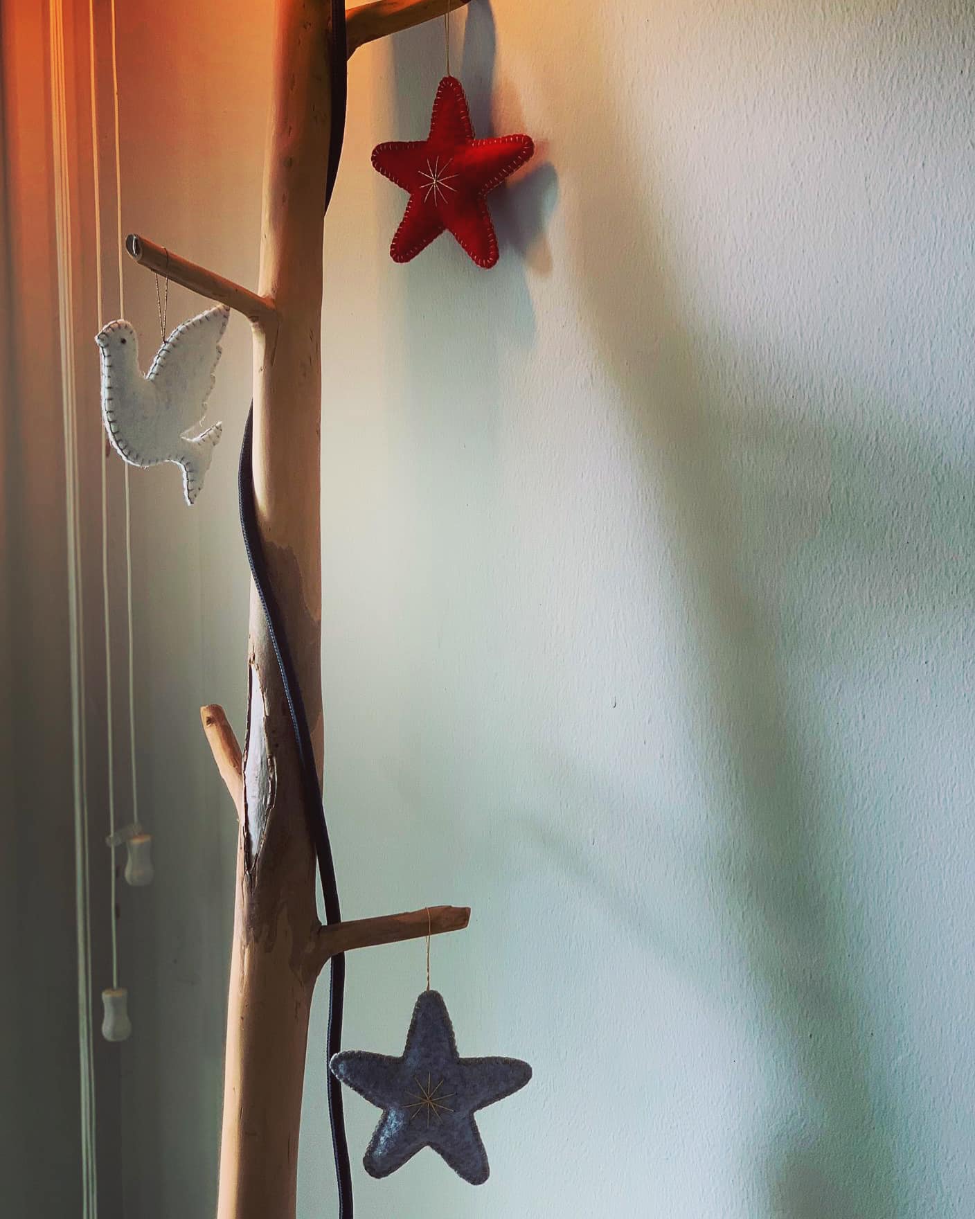 Contemporary Christmas Decoration Style
