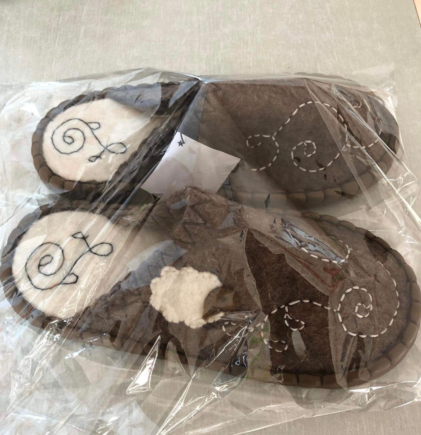 *Slippers - Tradition with Sheep (S$43.90)